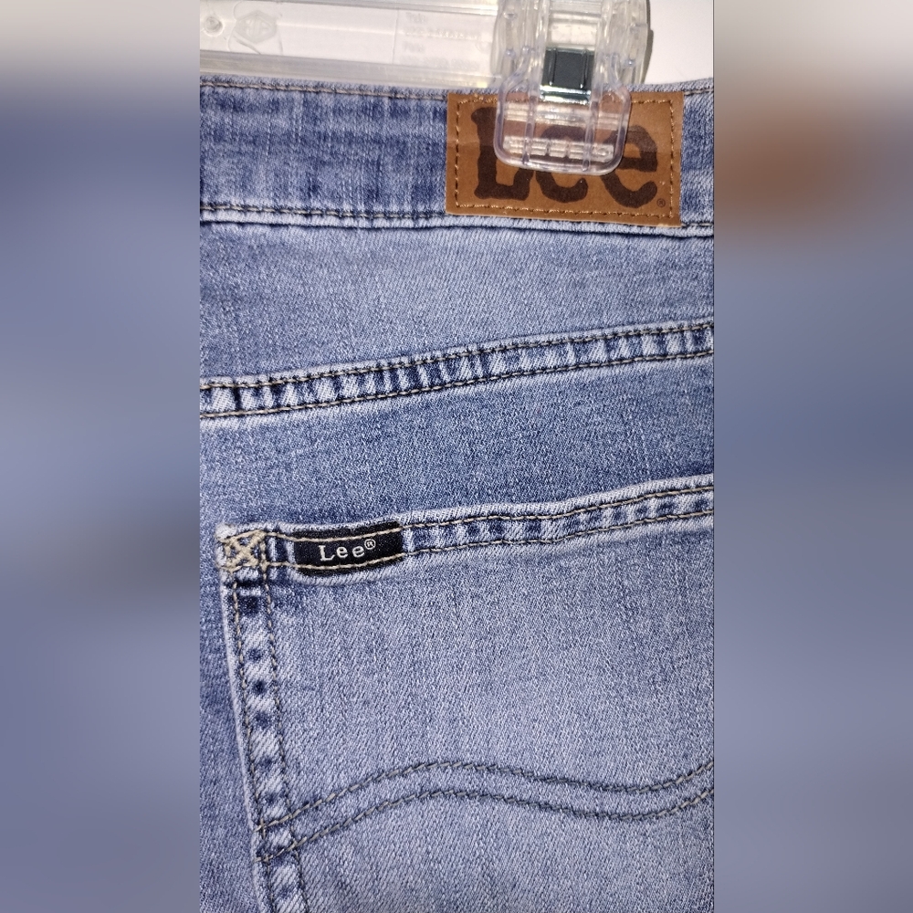 Lee Capri Blue Jeans - Picture 3 of 9